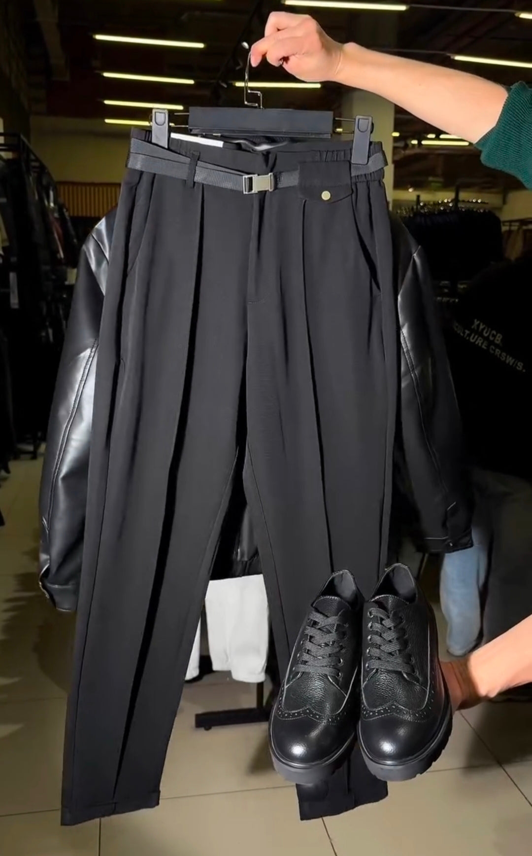 Perfect Combo: Shirt, Pant & Sneakers "التركيبة المثالية: قميص، بنطال وأحذية رياضية!" – Full Black Combo