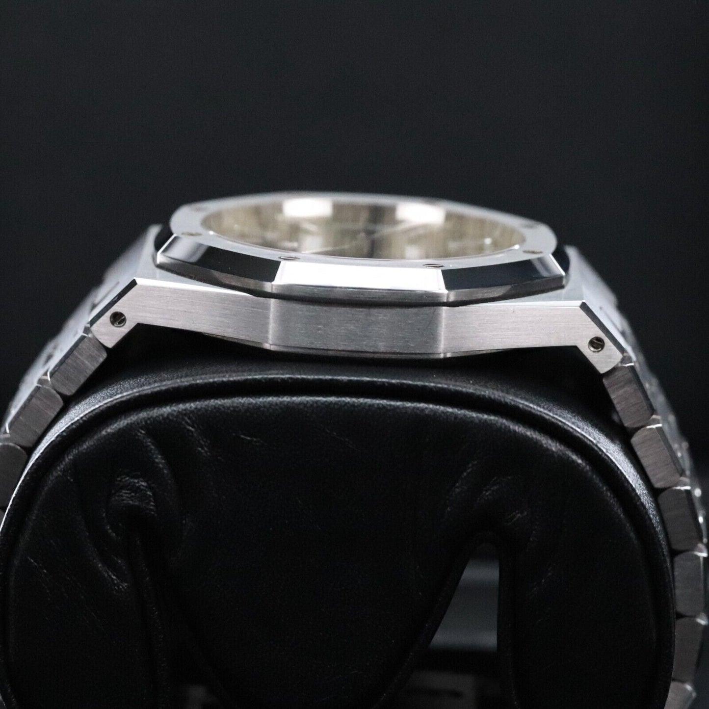 Audemars Piguet Royal Oak 41mm Steel Case Black Dial Steel Bracelet Automatic Date