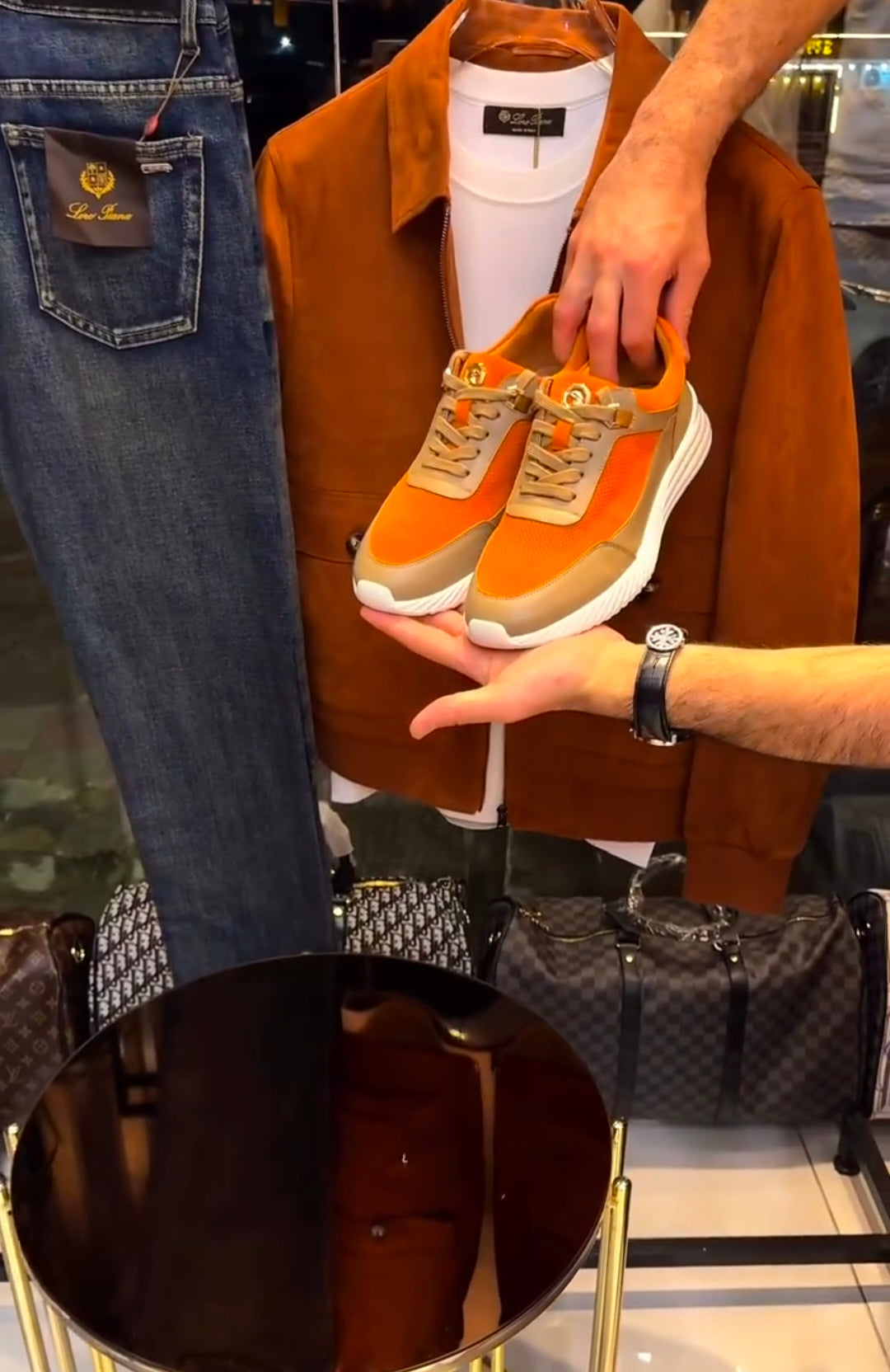 Perfect Combo: Shirt, Pant & Sneakers"التركيبة المثالية: قميص، بنطال وأحذية رياضية!" –  Orange&Blue .