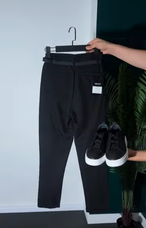 Perfect Combo: Shirt, Pants & Sneakers "التركيبة المثالية: قميص، بنطال وأحذية رياضية!" – Pure Black