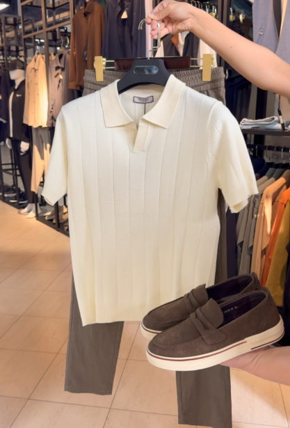 Perfect Combo: Shirt, Pants & Sneakers"التركيبة المثالية: قميص، بنطال وأحذية رياضية!" –  Off-White Color.
