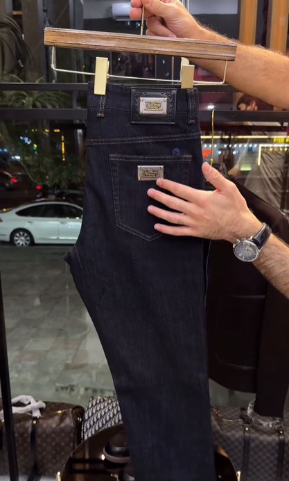 Perfect Combo: Shirt, Pant & Sneakers"التركيبة المثالية: قميص، بنطال وأحذية رياضية!" –  Dark Brown .