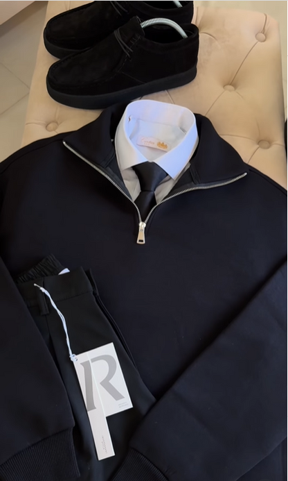 Modern Essential Outfit: Shirt, Pants, Sneakers & الإطلالة العصرية الأساسية: قميص، بنطال، أحذية رياضية ونظارة الإصدار الأسود الكامل – (Black & whiteCombo)