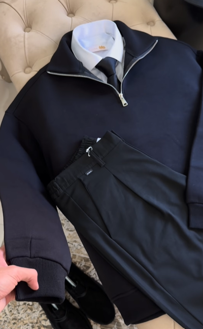 Modern Essential Outfit: Shirt, Pants, Sneakers & الإطلالة العصرية الأساسية: قميص، بنطال، أحذية رياضية ونظارة الإصدار الأسود الكامل – (Black & whiteCombo)
