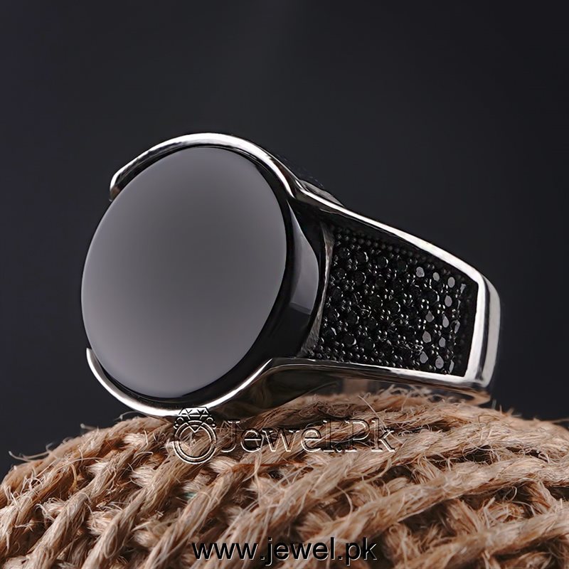 Crystal-Crowned Noir Statement Ring