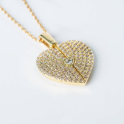 Elegant gold open close heart necklace