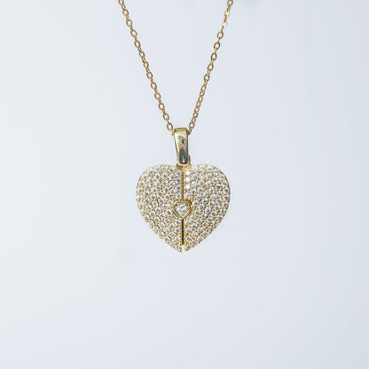 Elegant gold open close heart necklace